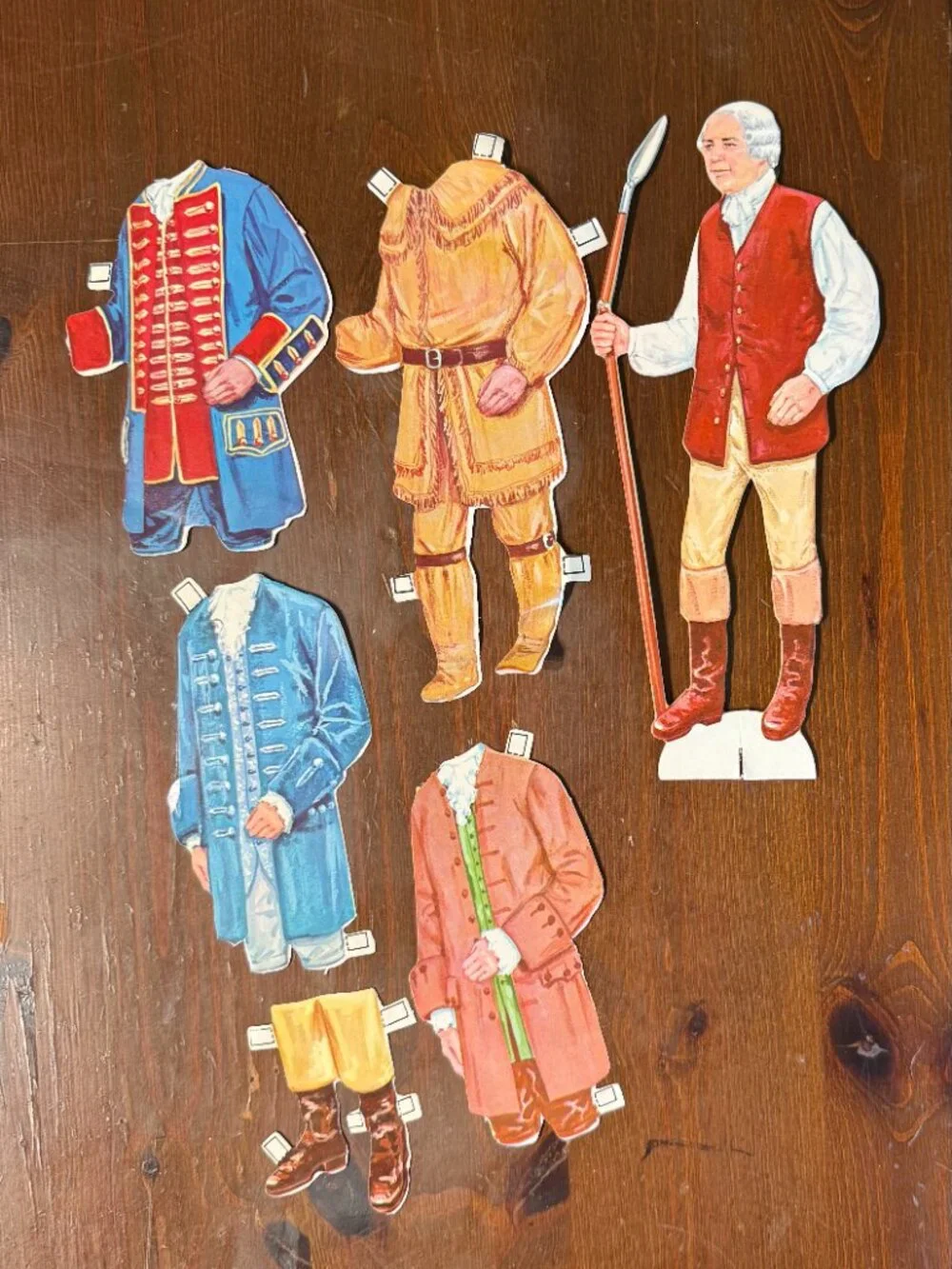 Paper Dolls!! Vintage Colonial Williamsburg set with 8 characters/40 clothing pc